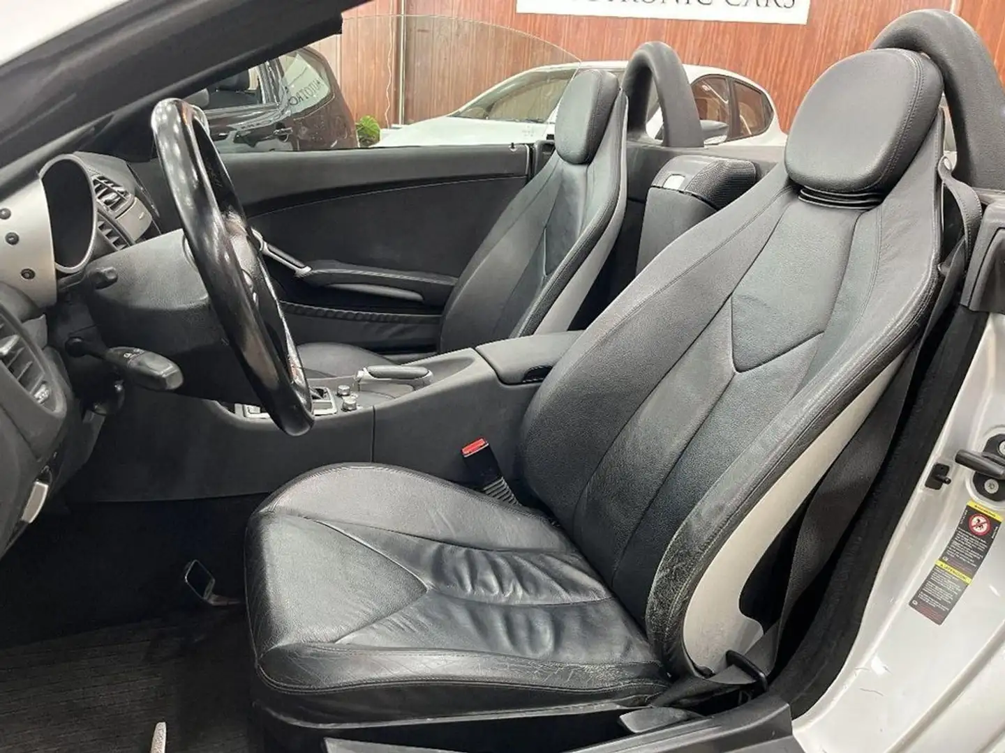 Mercedes-Benz SLK 350 Gris - 2