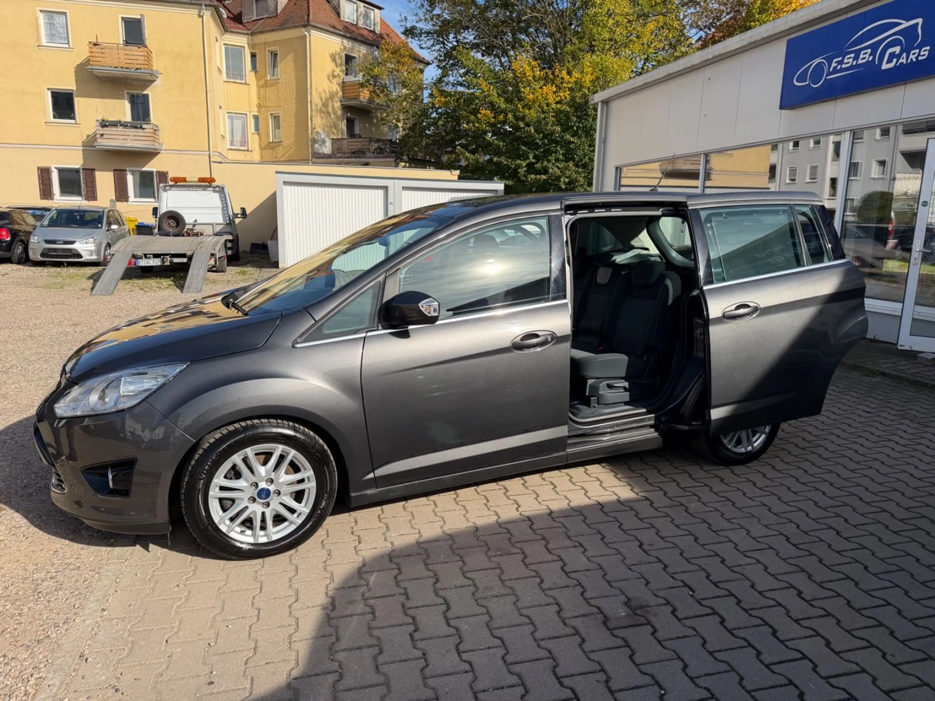Ford Grand C-Max Grand C-MAX Titanium 7-Sitzen — photo 6