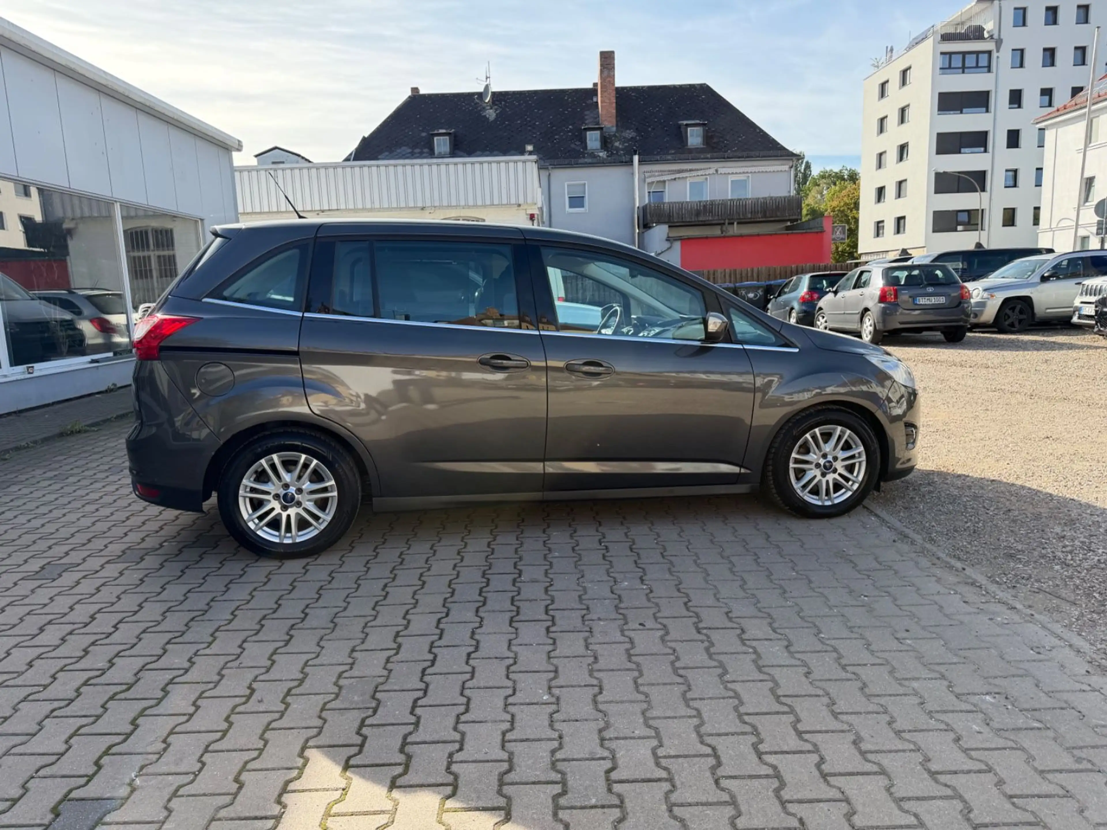 Ford Grand C-Max Grand C-MAX Titanium 7-Sitzen — photo 4