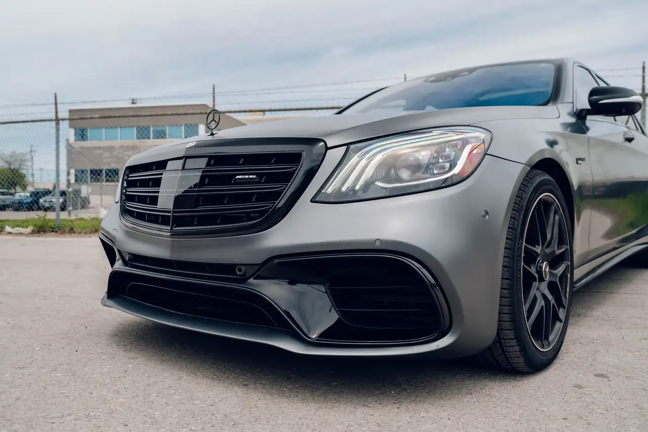Mercedes-Benz S-Class снимка Mercedes-Benz S-Class