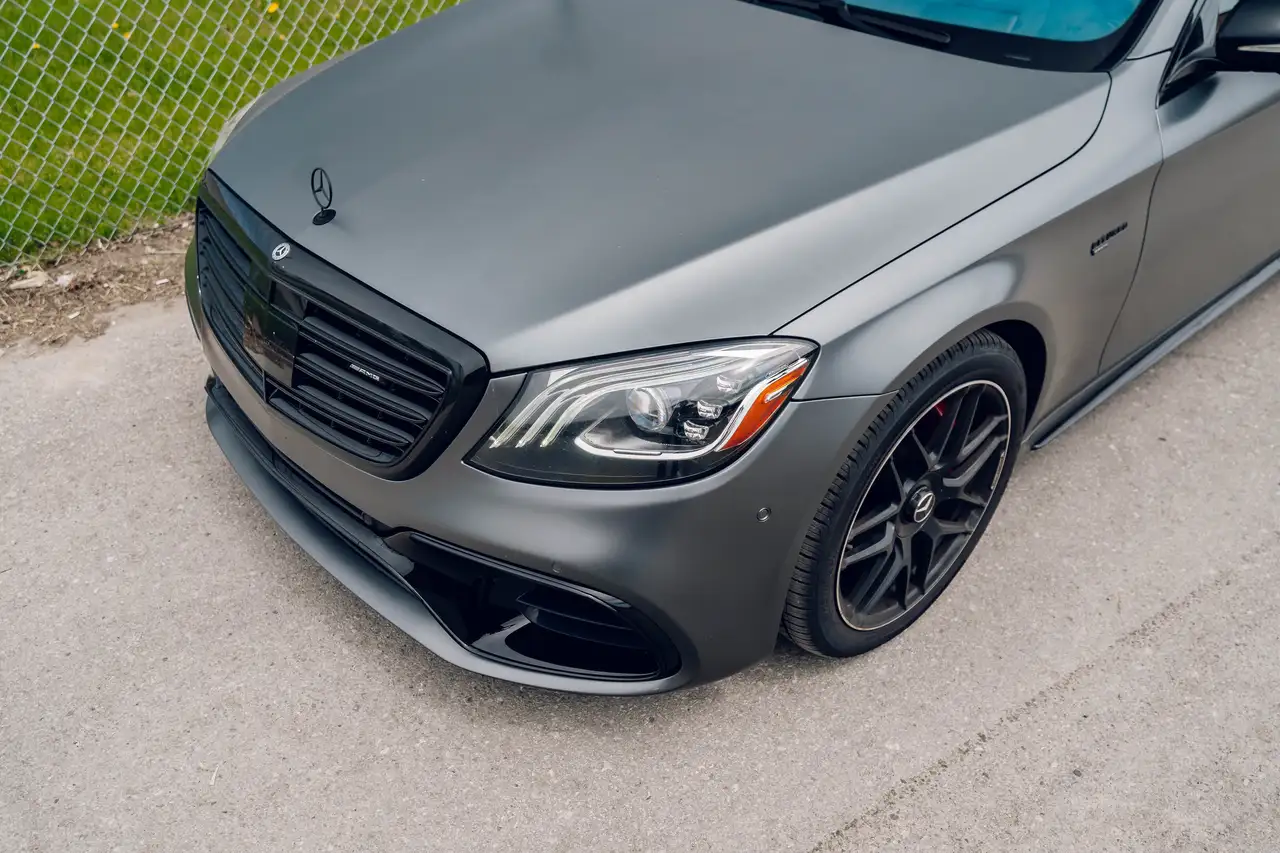 Mercedes-Benz S-Class снимка Mercedes-Benz S-Class
