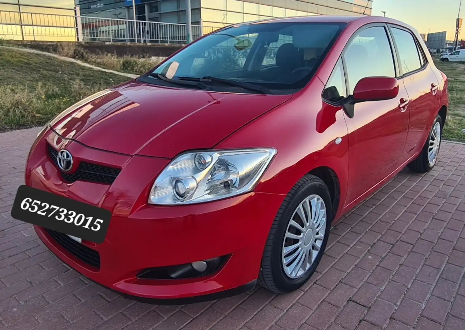 Toyota Auris 1.4D-4D Rouge - 1