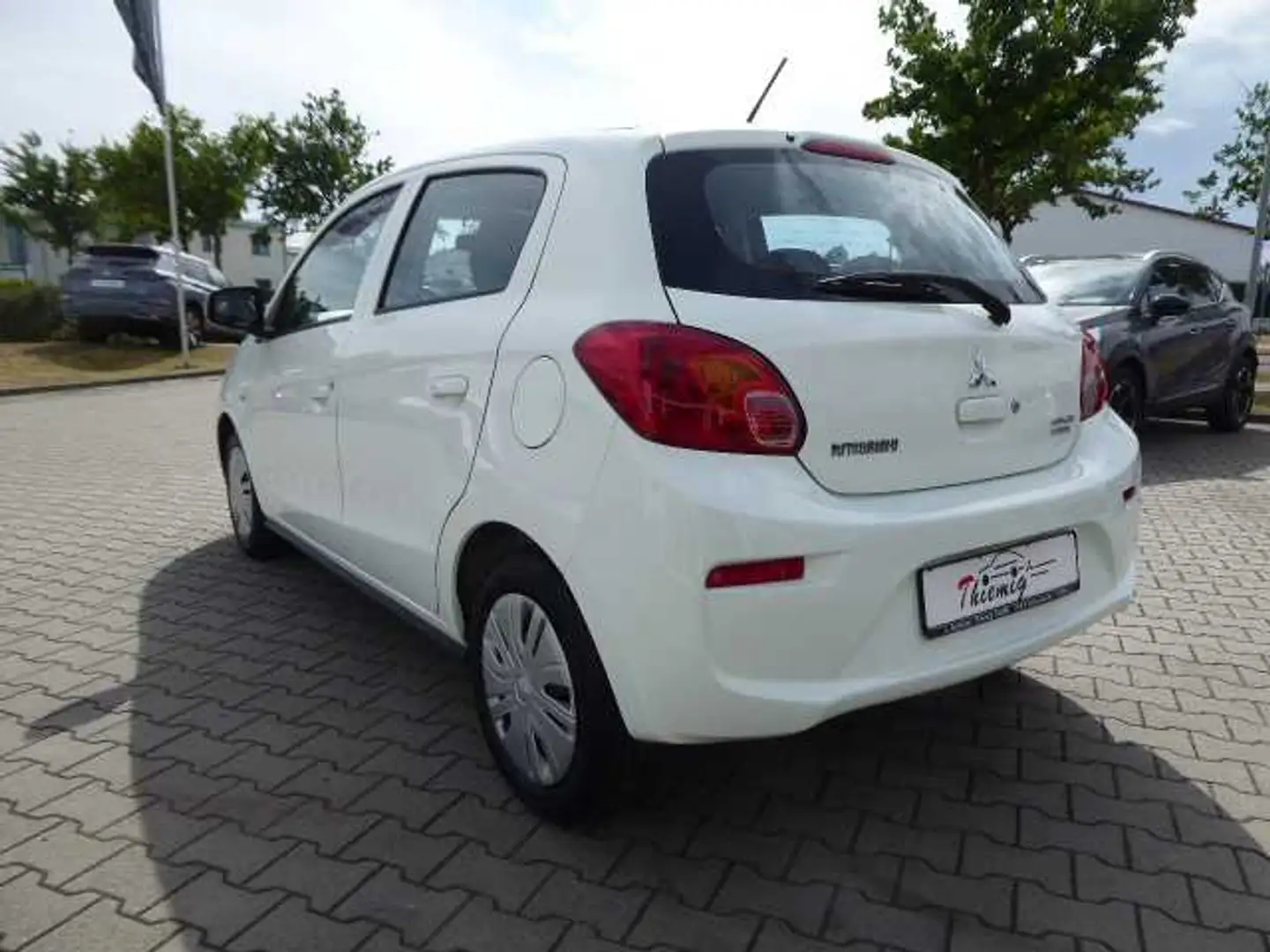 Mitsubishi Space Star BASIS 1.0 MIVEC 5-Gang White - 2