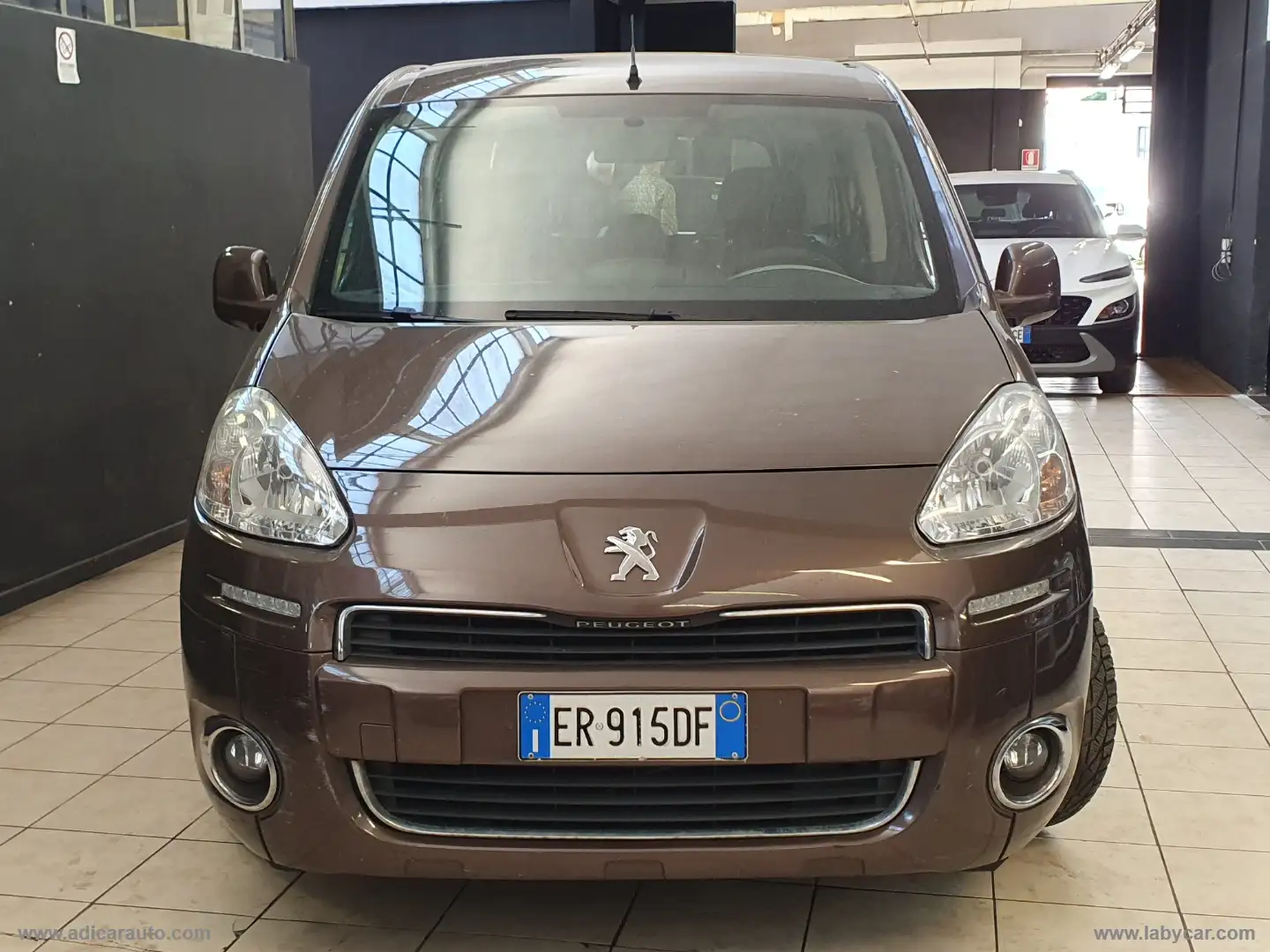 Peugeot Partner Tepee 1.6 e-HDi 92 Brown - 2