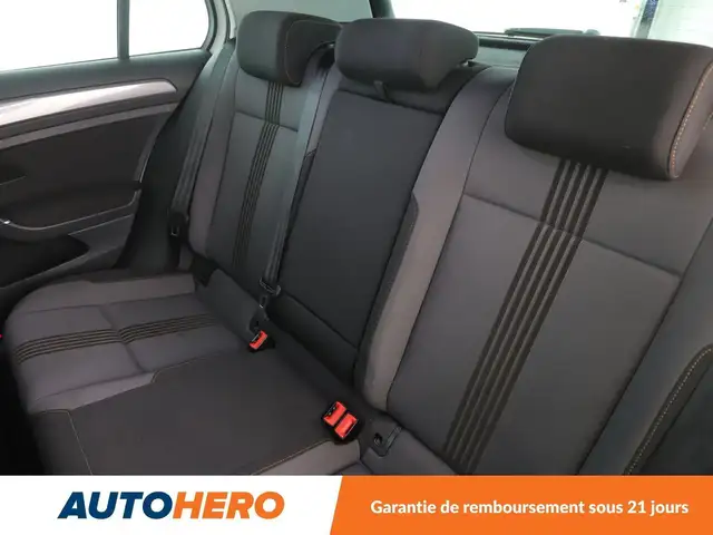 Volkswagen Golf view 14
