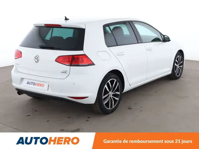 Volkswagen Golf view 6