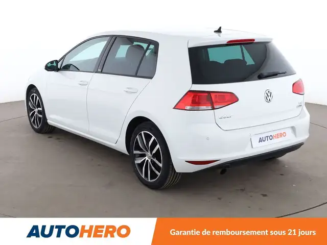 Volkswagen Golf view 4