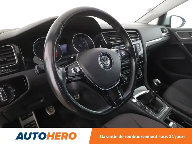 Volkswagen Golf view 11