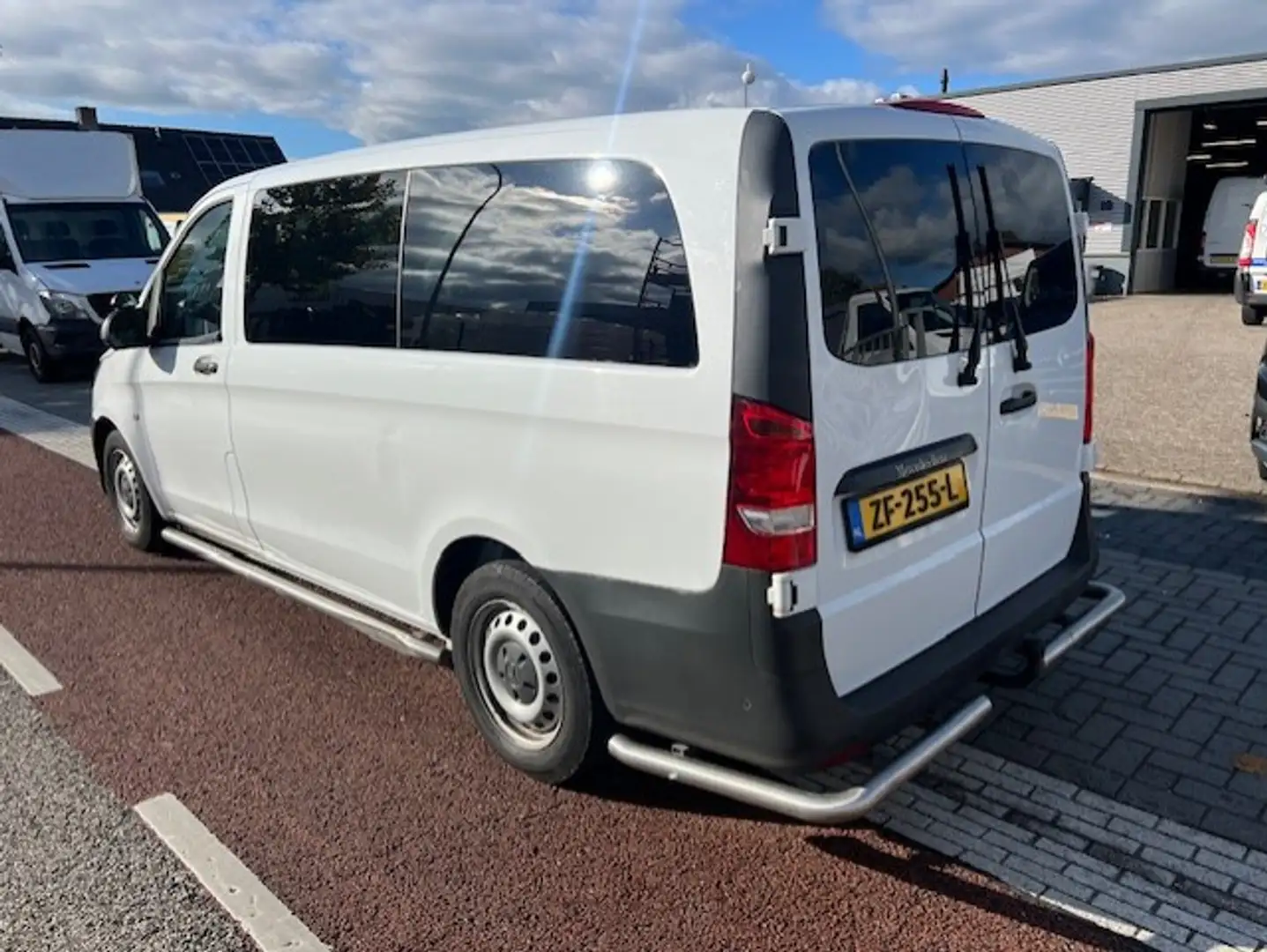 Mercedes-Benz Vito Tourer 116 CDI 120KW Lang BRIEF 8 PERS. PKW AUT. K Weiß - 2
