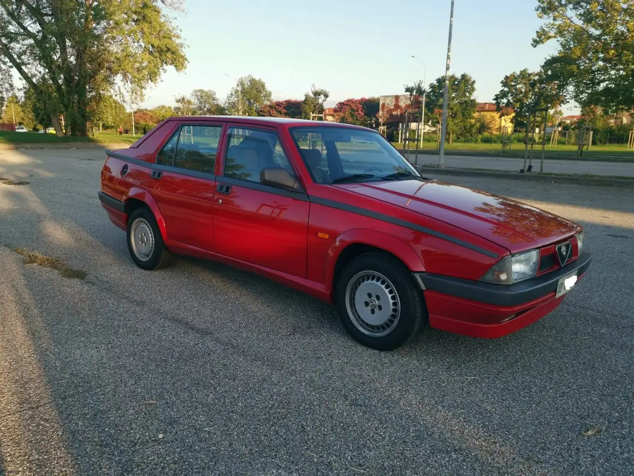 Alfa Romeo 75 2.0i ts, foto 5