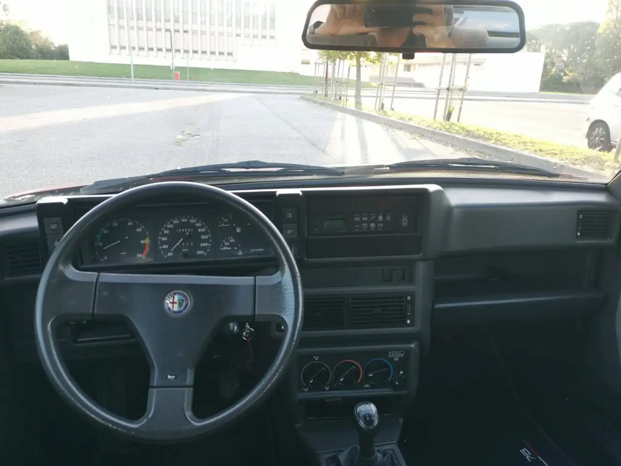 Alfa Romeo 75 2.0i ts, foto 11