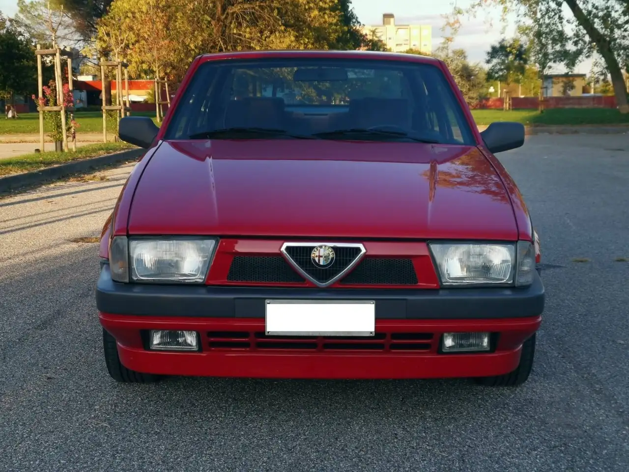 Alfa Romeo 75 2.0i ts, foto 2