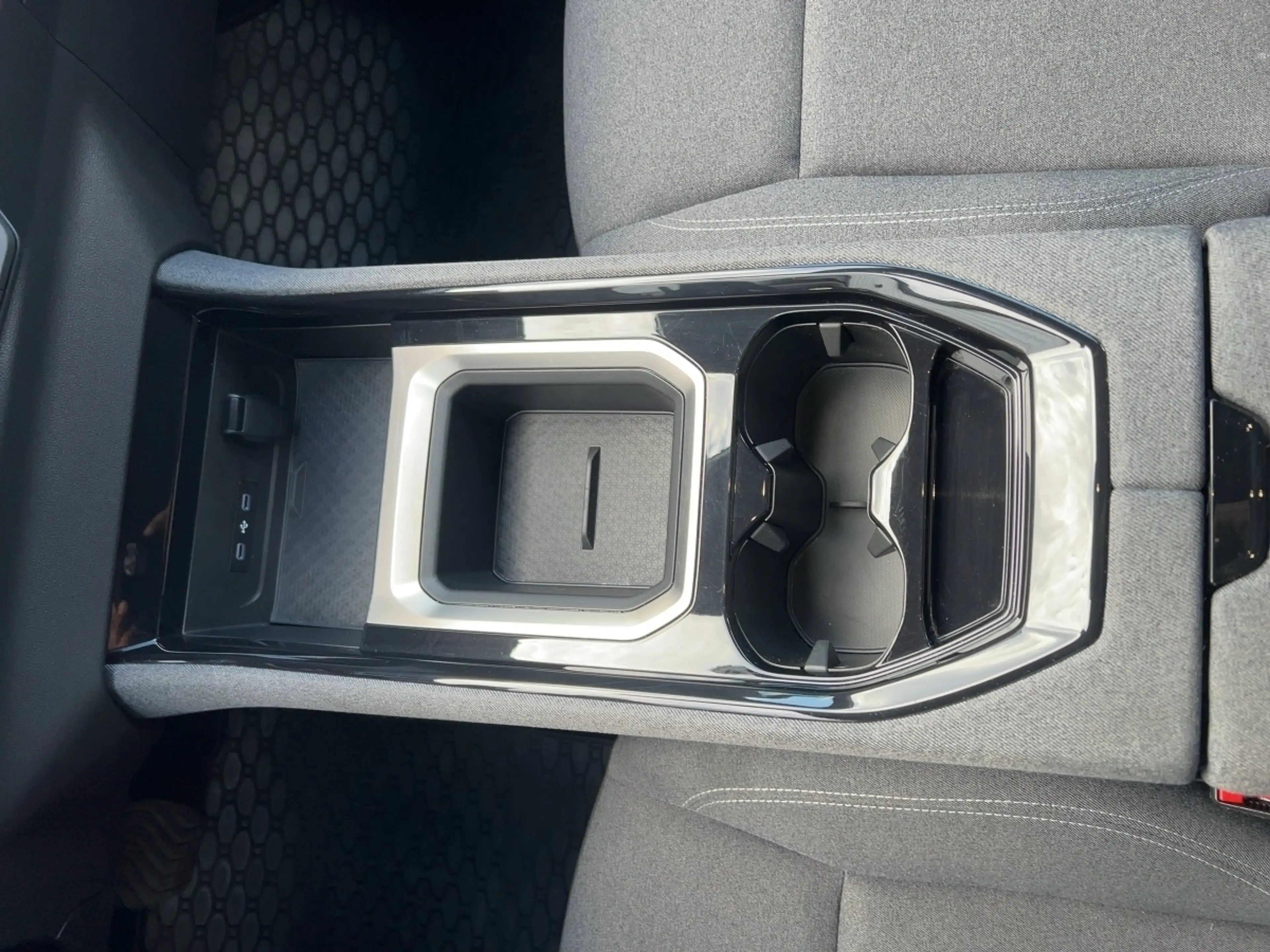 Renault Austral 1.3 TCe 160 Evolution Automatik — photo 13