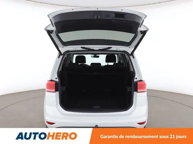 Volkswagen Touran view 16