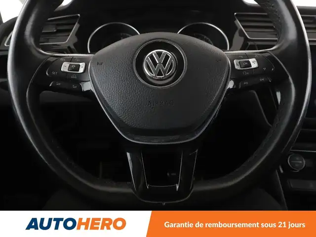 Volkswagen Touran view 19