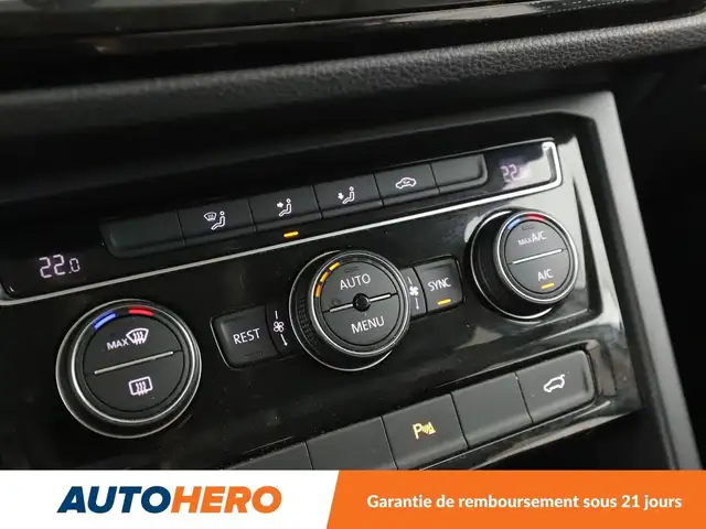 Volkswagen Touran view 24