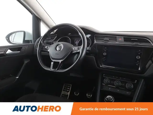 Volkswagen Touran view 13