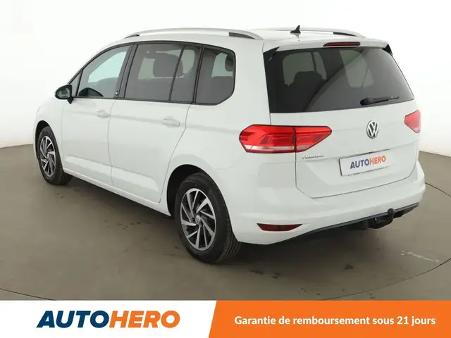 Volkswagen Touran view 4