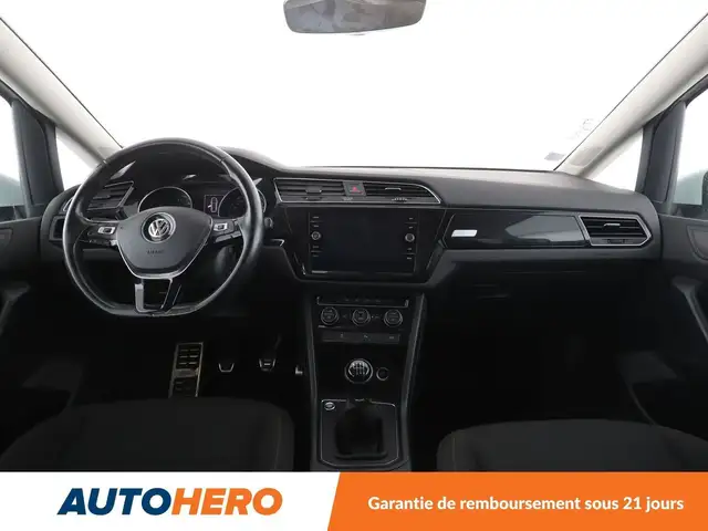 Volkswagen Touran view 12