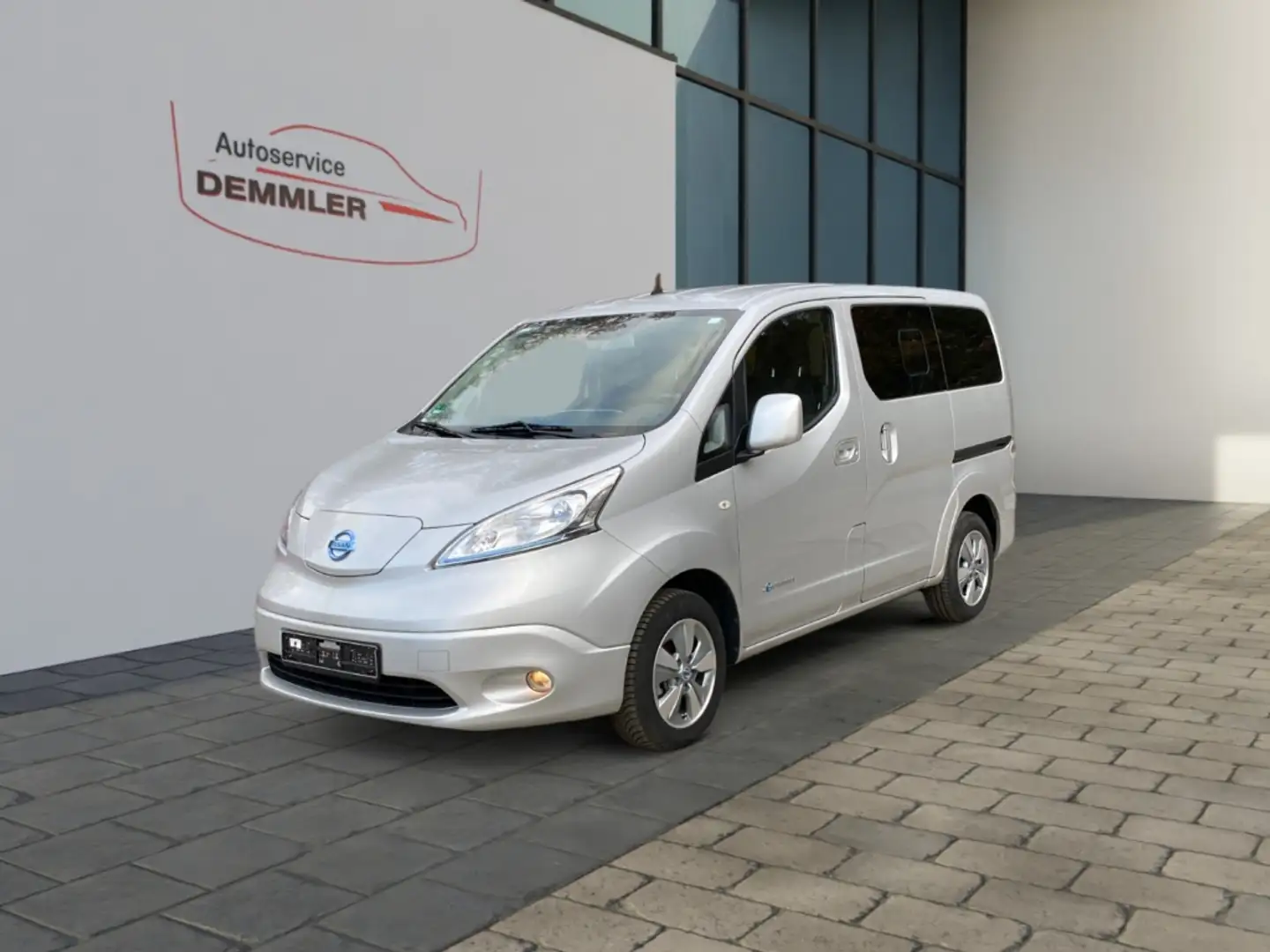 Nissan NV200 Evalia e-Evalia Silber - 1