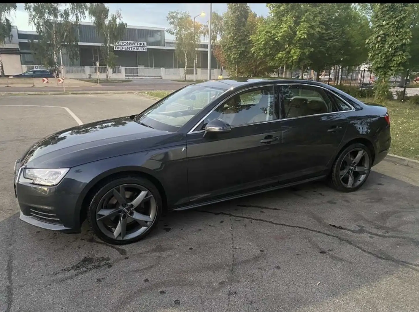 Audi A4 2,0 TDI - 2