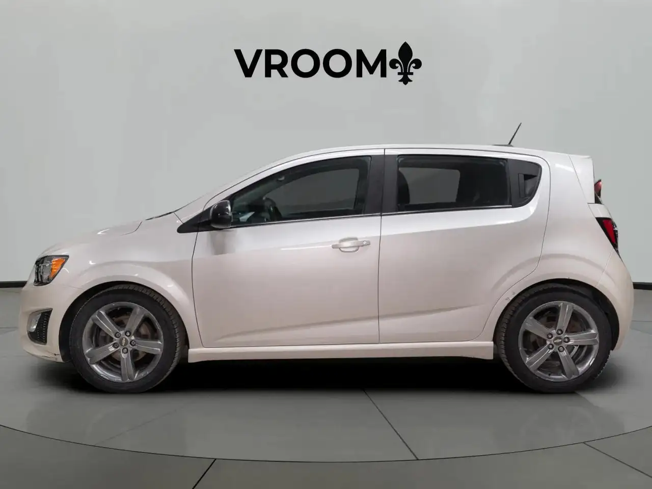 Chevrolet Sonic снимка Chevrolet Sonic