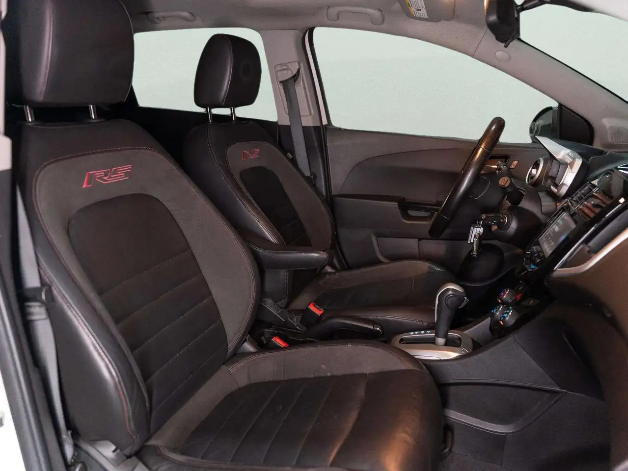 Chevrolet Sonic снимка Chevrolet Sonic