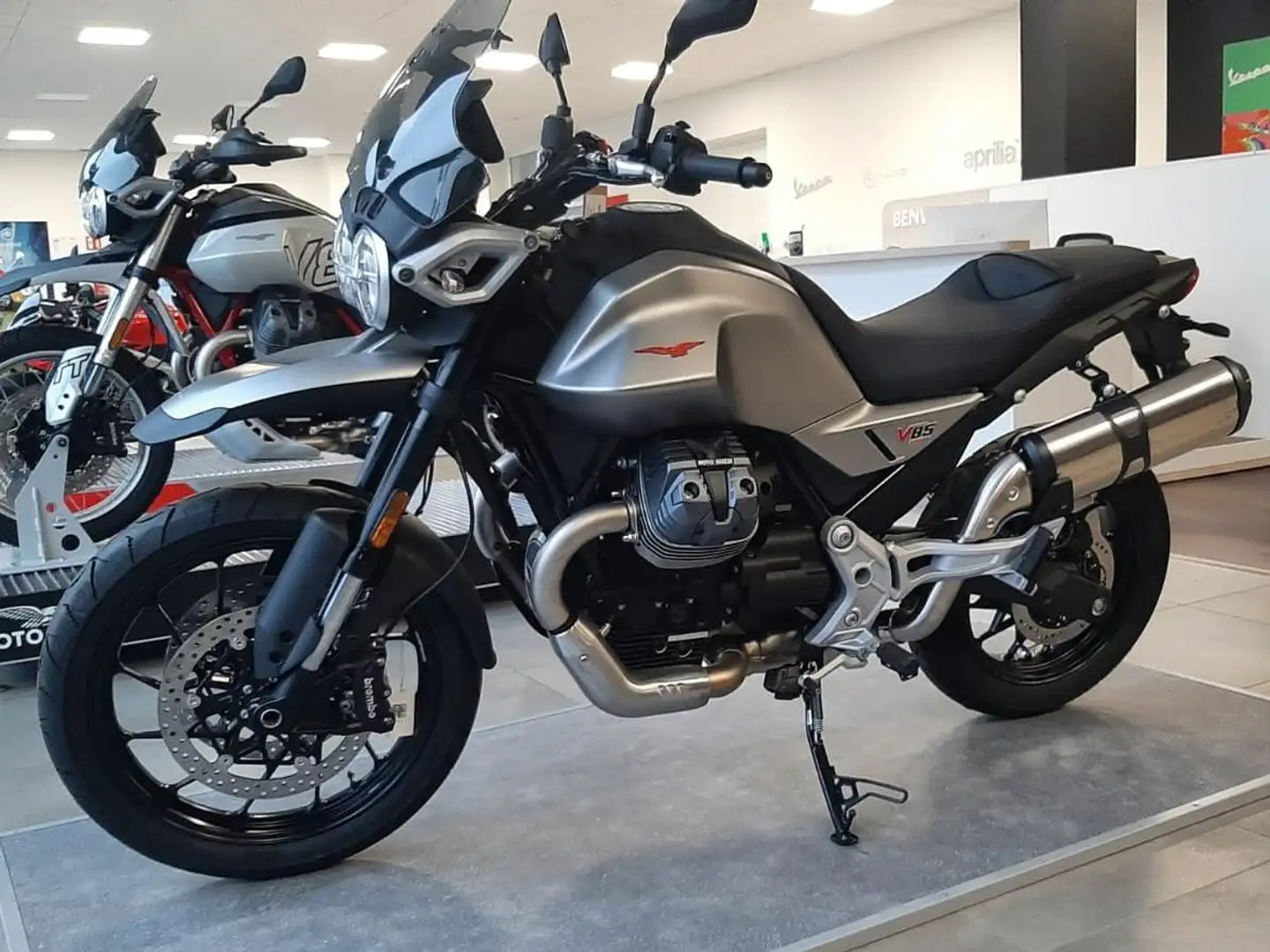 Moto Guzzi V 85 STRADA Grigio - 1