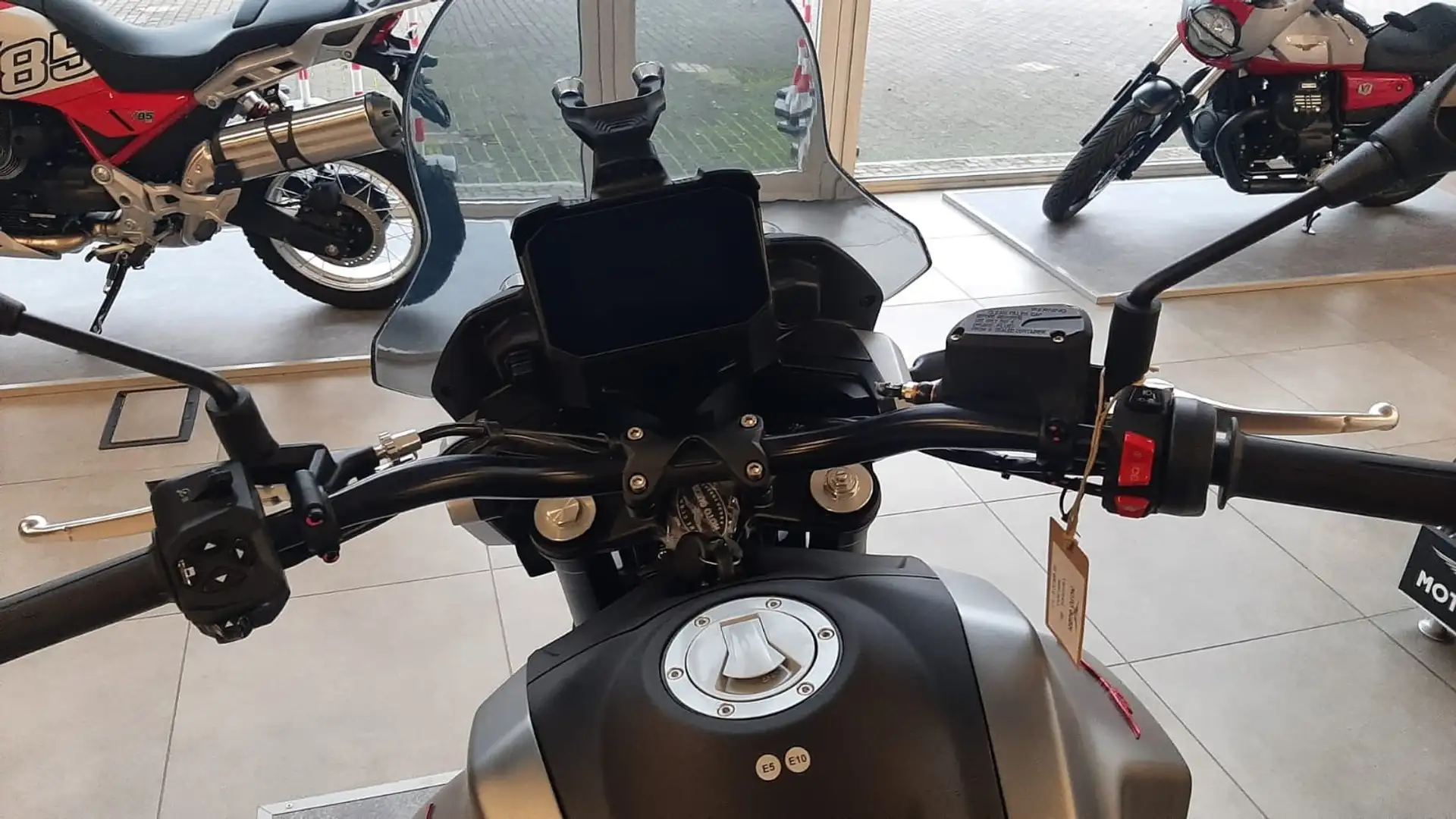 Moto Guzzi V 85 STRADA Grigio - 2