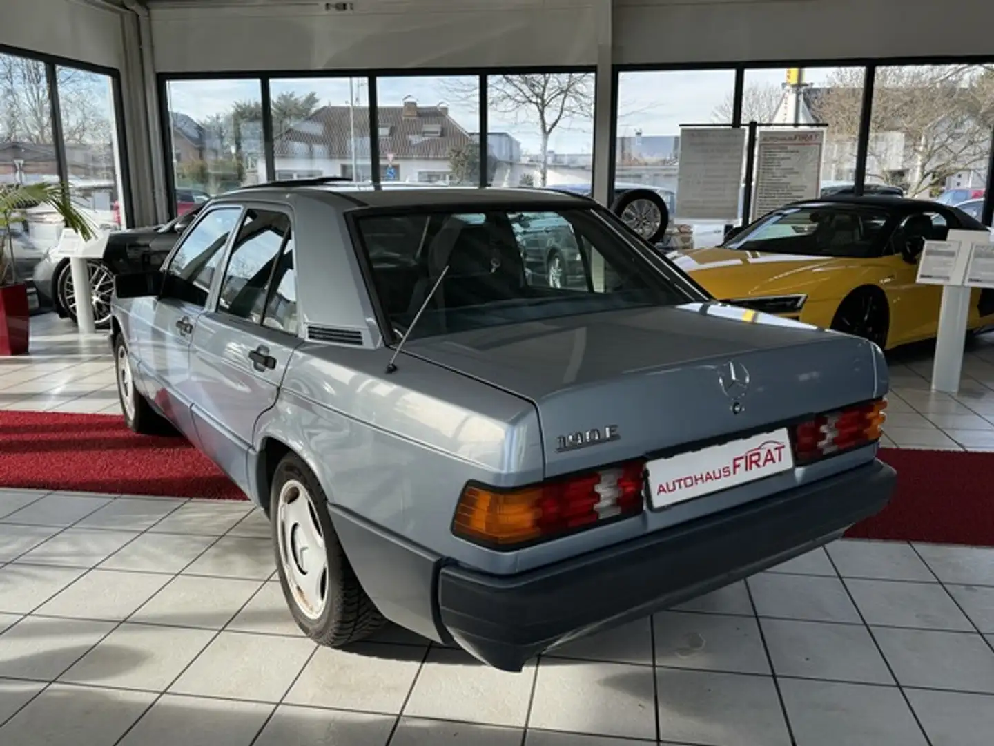 Mercedes-Benz 190 E 1.8l Синий - 2