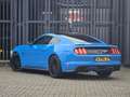 Ford Mustang Fastback 5.0 GT 421PK Blauw - thumbnail 5
