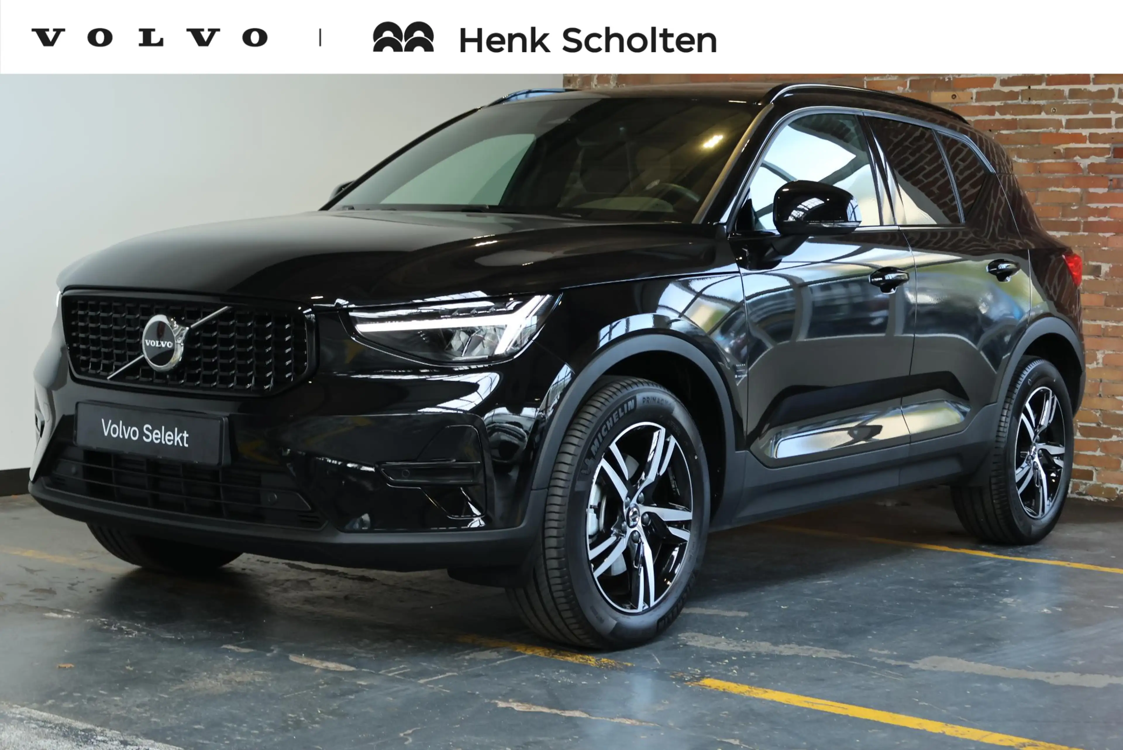 Volvo XC40 B4 Plus Black Edition | Panoramadak | | Semi-Elec