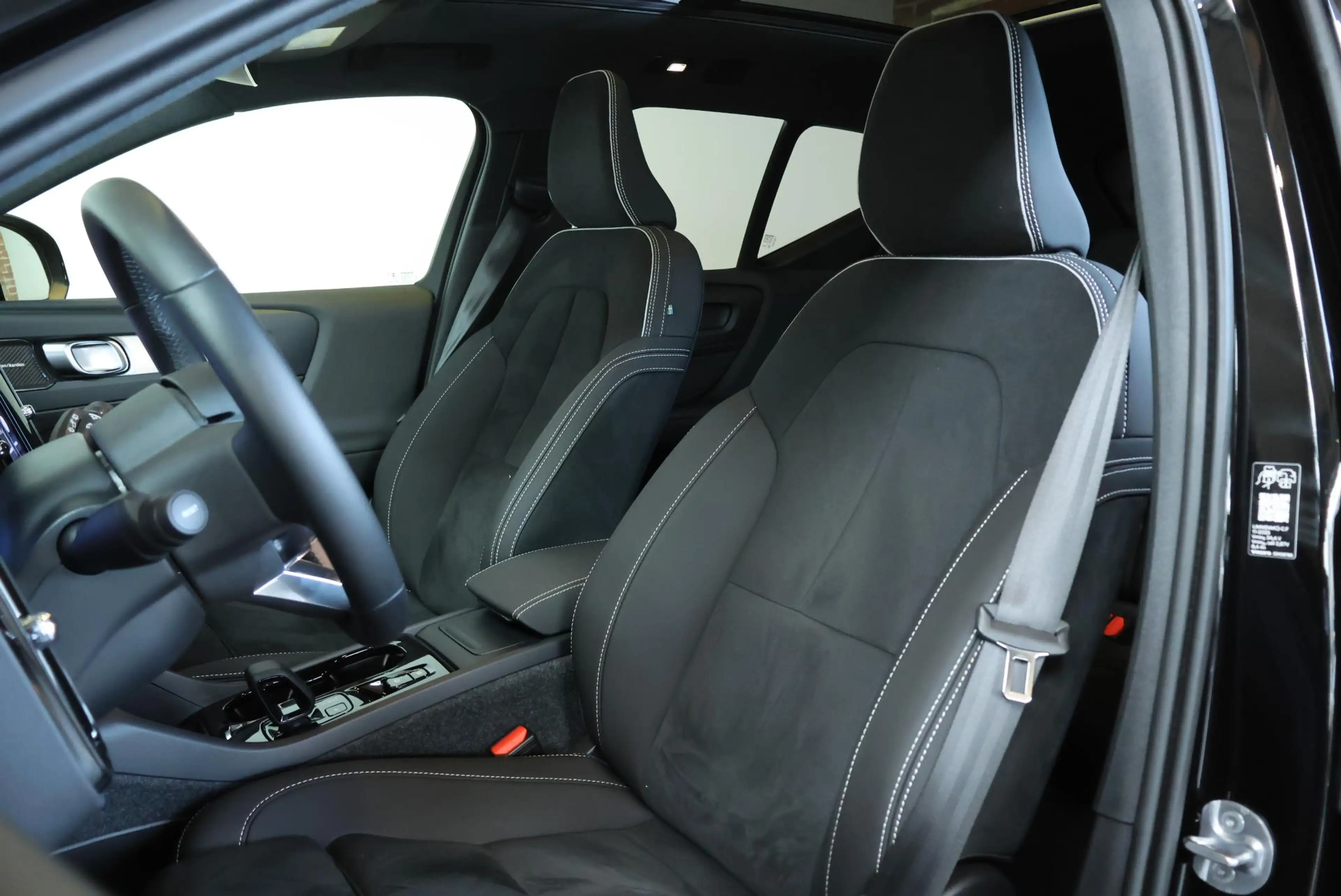 Volvo XC40 B4 Plus Black Edition | Panoramadak |  | Semi-Elec — photo 10
