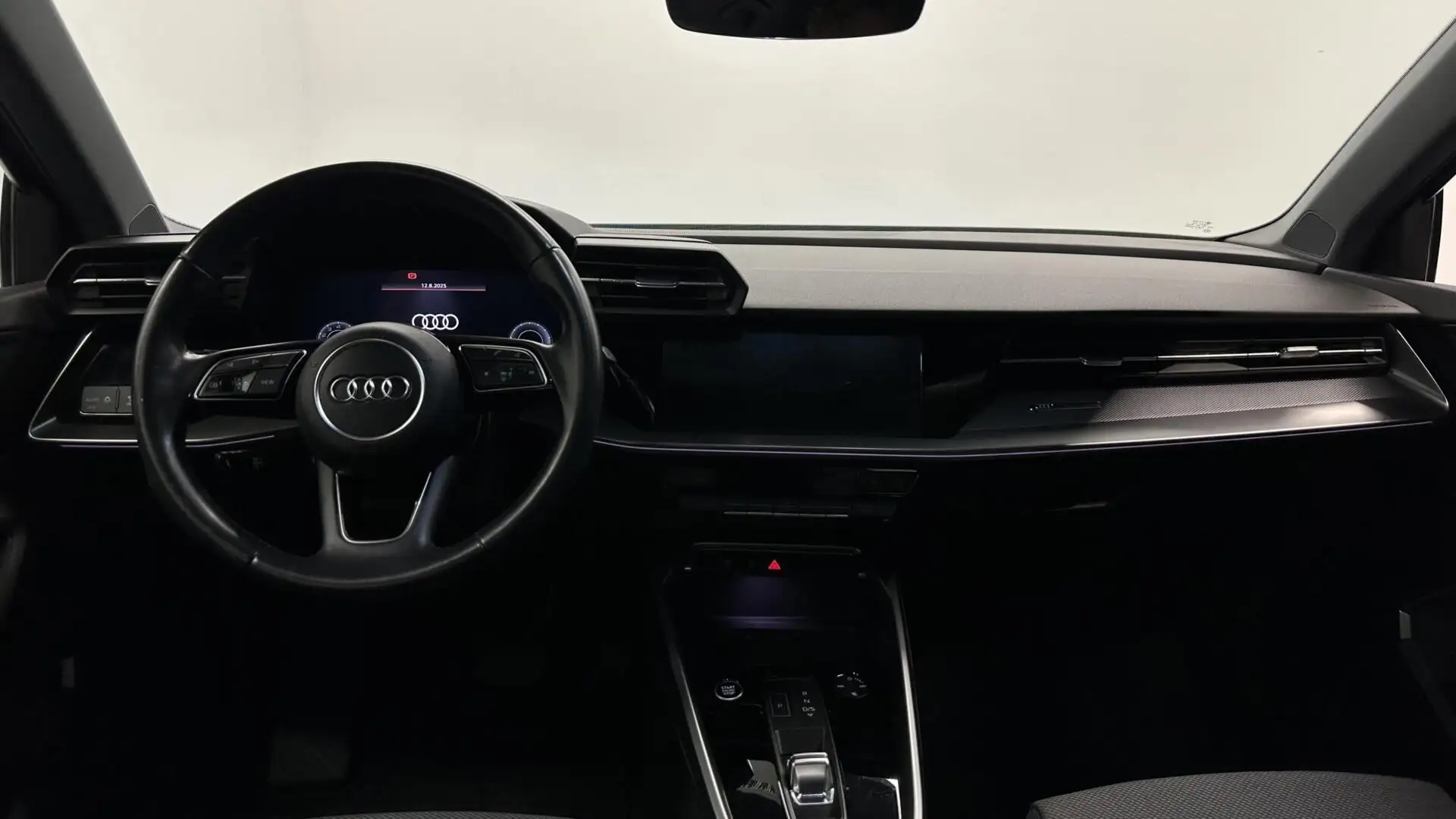 Audi A3 Sportback 30 TFSI Business edition PANORAMADAK-AUT Noir - 2