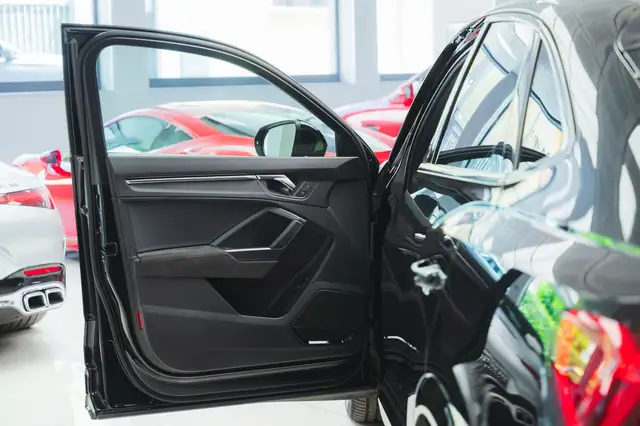 Audi RS Q3 view 5