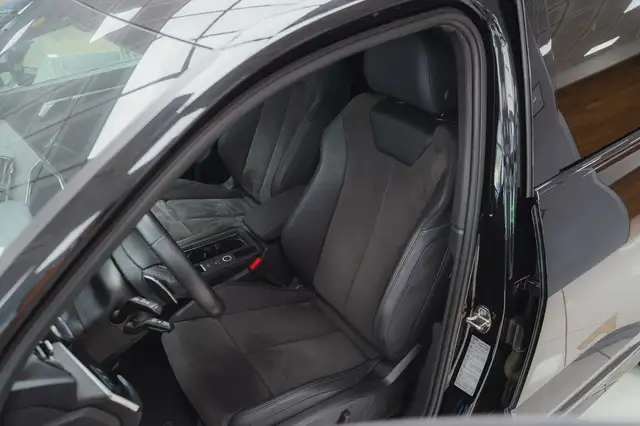 Audi RS Q3 view 6