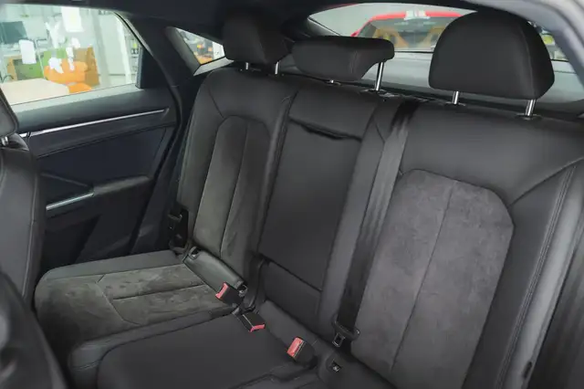 Audi RS Q3 view 12