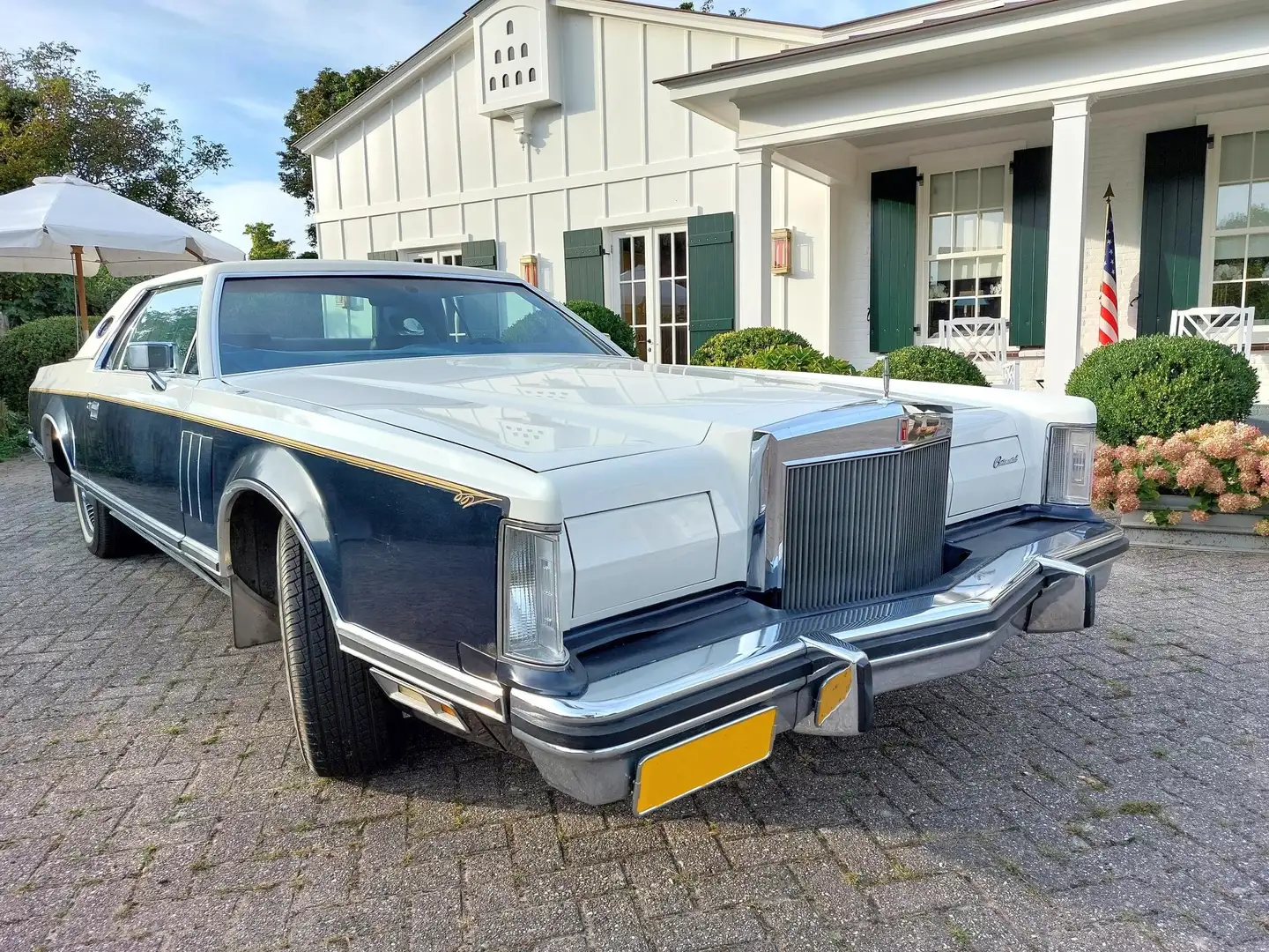 Lincoln Continental Continental 6.6 Mark V Blanc - 1