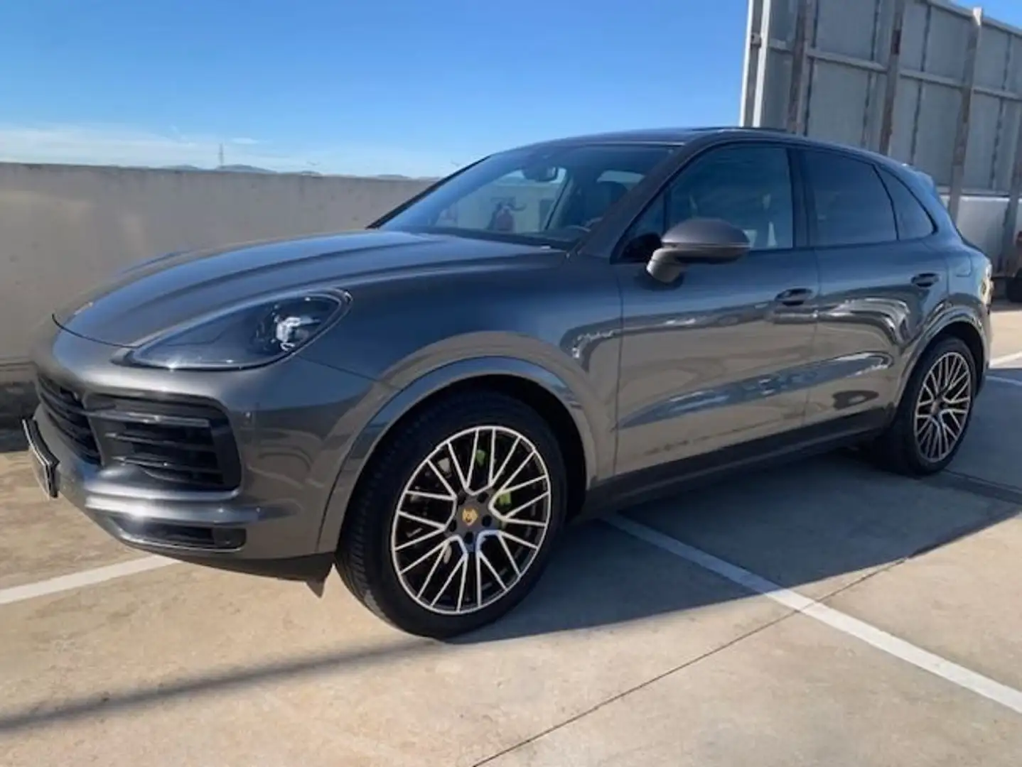 Porsche Cayenne E-HYBRID Grau - 1