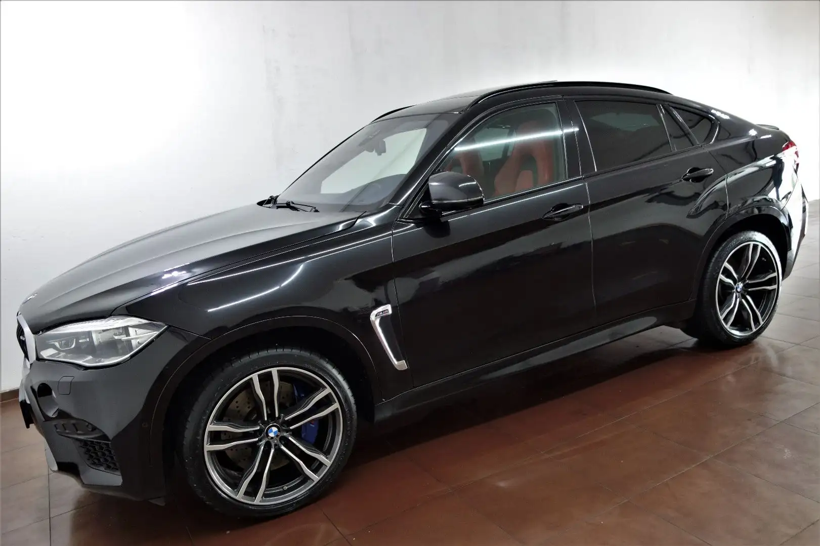 BMW X6 M Head-Up/Soft-Close/21-Zoll/Fond-TV/360°/Std Schwarz - 2