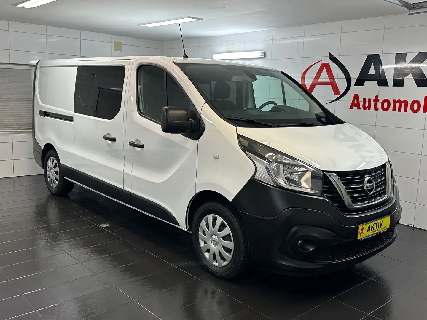 Nissan NV300 L2H1 2,9t DoKa COMFORT*Navi*LKW* Weiß - 1