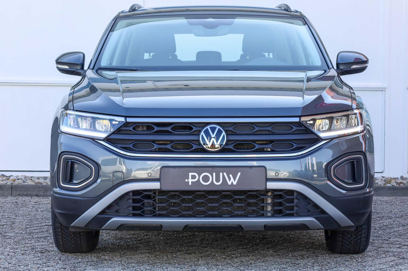 Volkswagen T-Roc 1.0 TSI 110pk Life | Navigatie | Adaptive Cruise | — photo 8