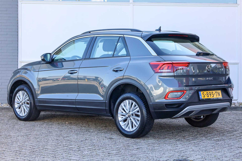 Volkswagen T-Roc 1.0 TSI 110pk Life | Navigatie | Adaptive Cruise | — photo 12
