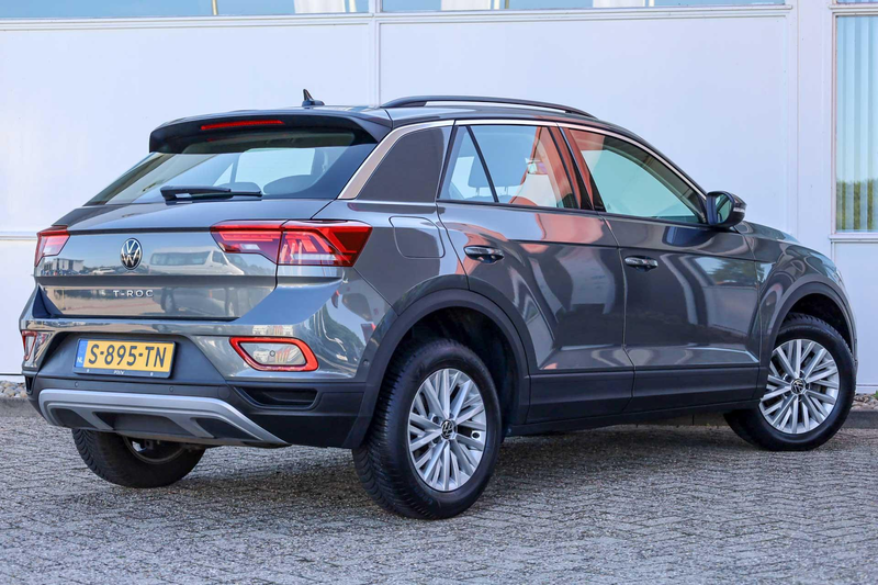Volkswagen T-Roc 1.0 TSI 110pk Life | Navigatie | Adaptive Cruise | — photo 2