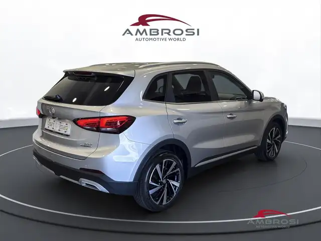 MG ZS view 3