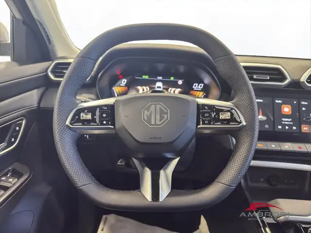 MG ZS view 12