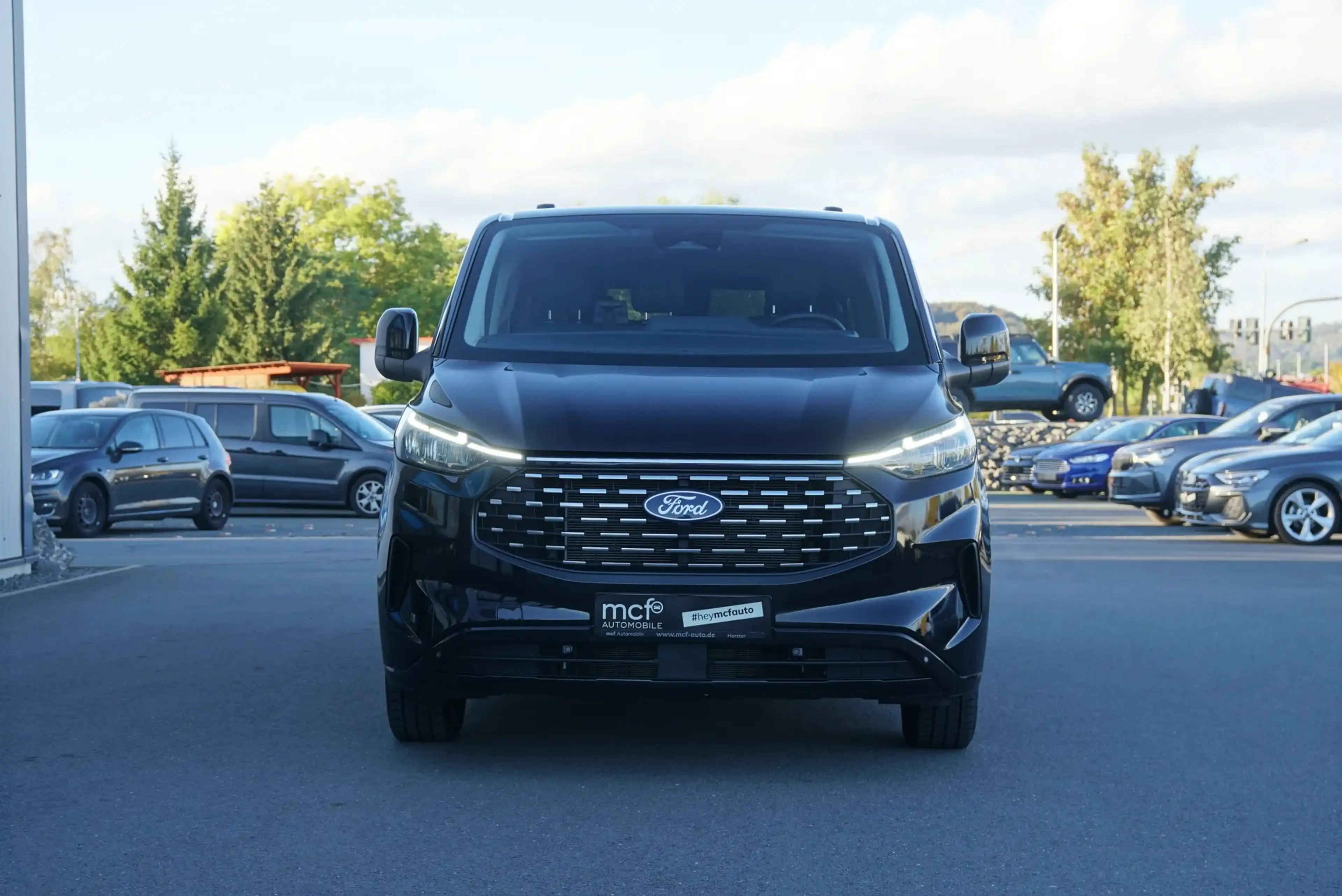Ford Tourneo Tourneo Custom 2.0 320 L2 Titanium *Garantie*AHK — photo 2
