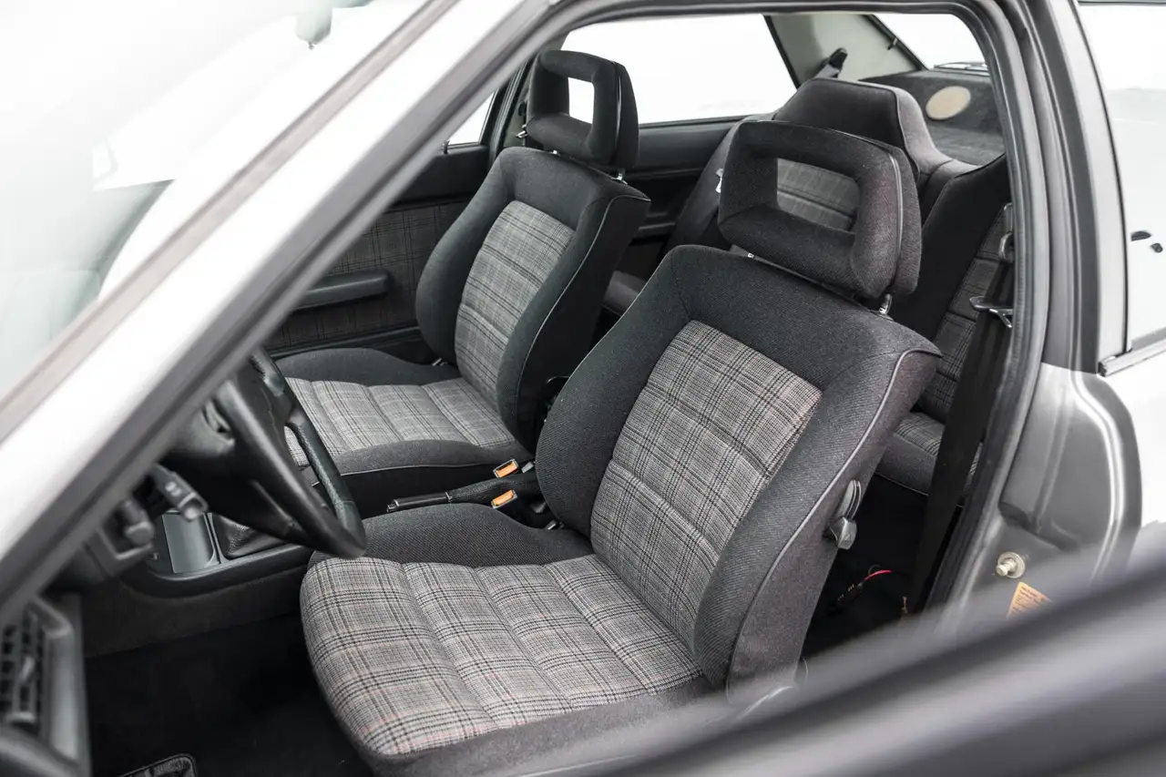 Audi Coupe quattro 2.2 200 Pk | Airco | Digitaal Dashboard |, foto 4