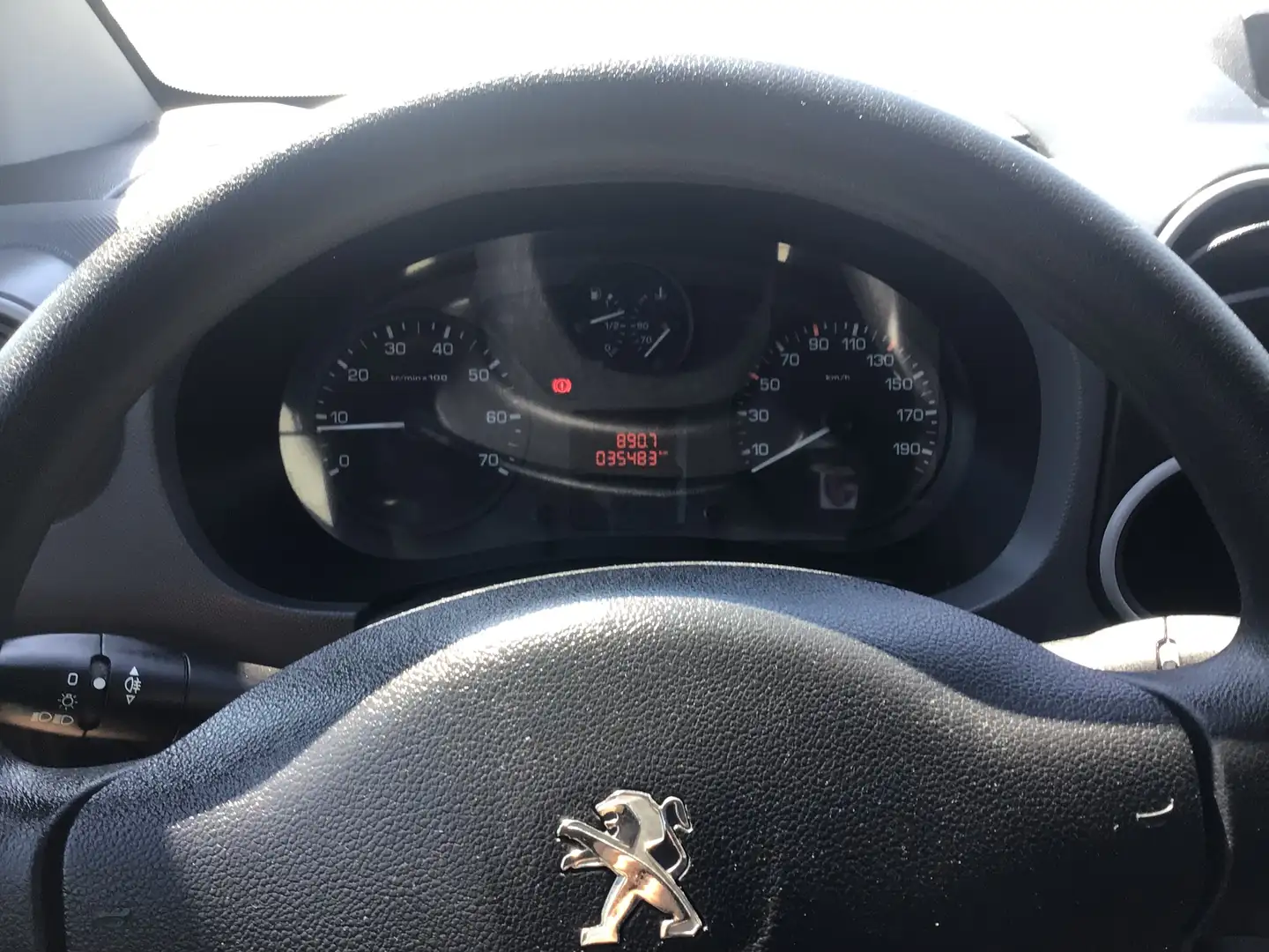 Peugeot Partner 16hdi 2018 35000km euro/6 9950e alles in Wit - 2