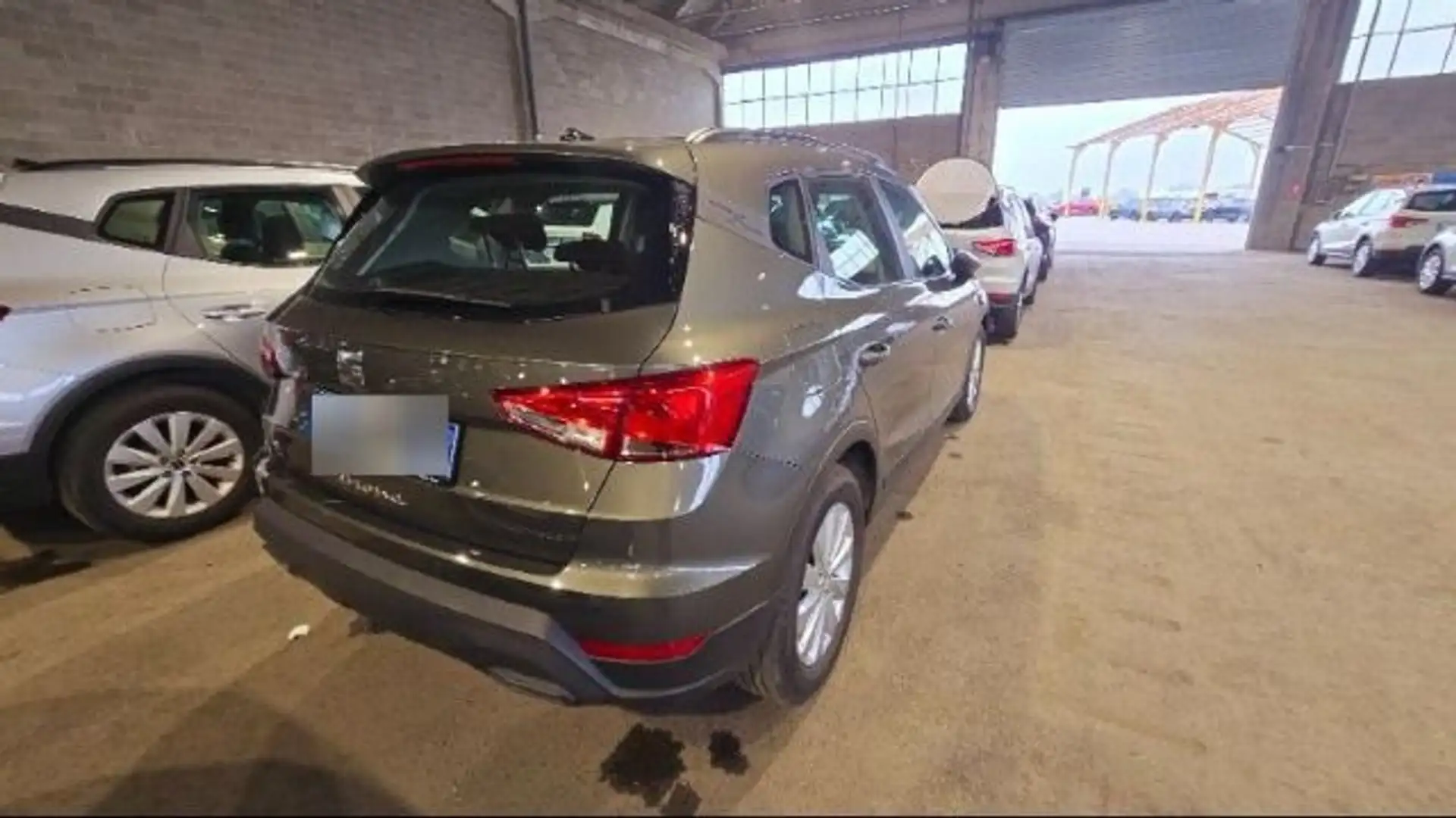 SEAT Arona 1.0 TSI Style Klima PDC DSG Grau - 2